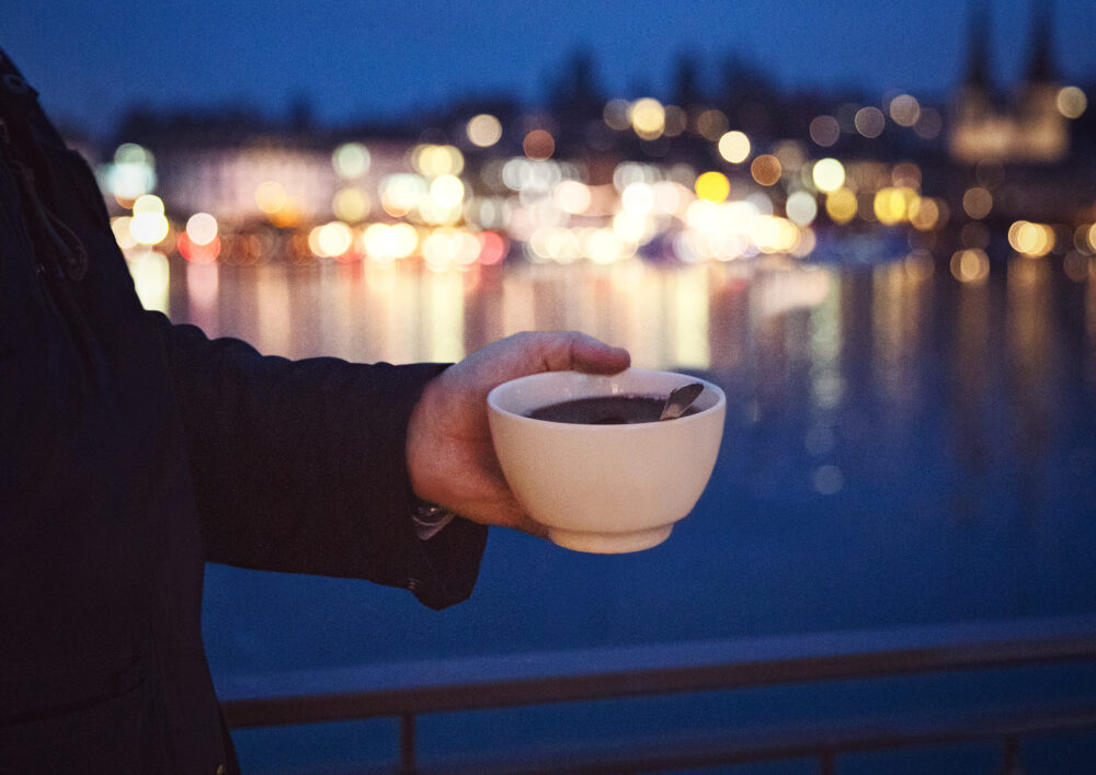 LUZ Seebistro Luzern Glühwein Terrasse Vierwaldstättersee